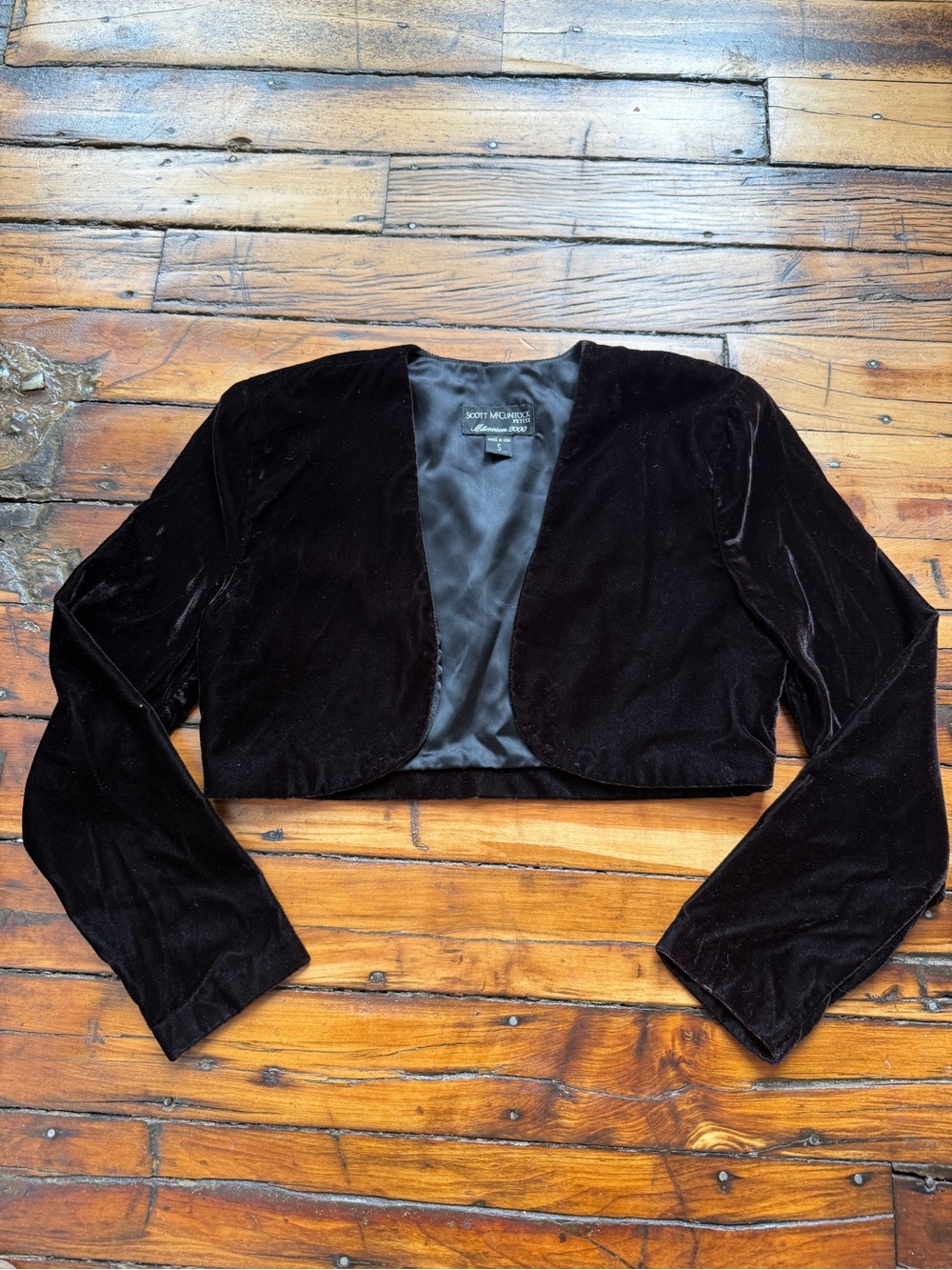 Vintage Style Cropped Velvet Blazer Fits like XS/S